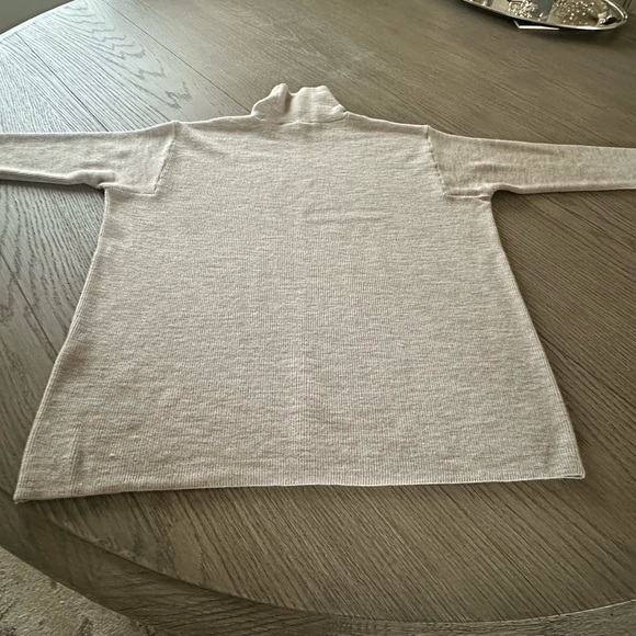 Eileen Fisher Light Tan Very Soft Merino Wool Sweater - Picture 4 of 9